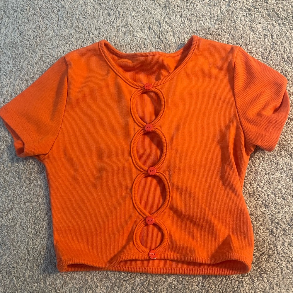Cropped button top